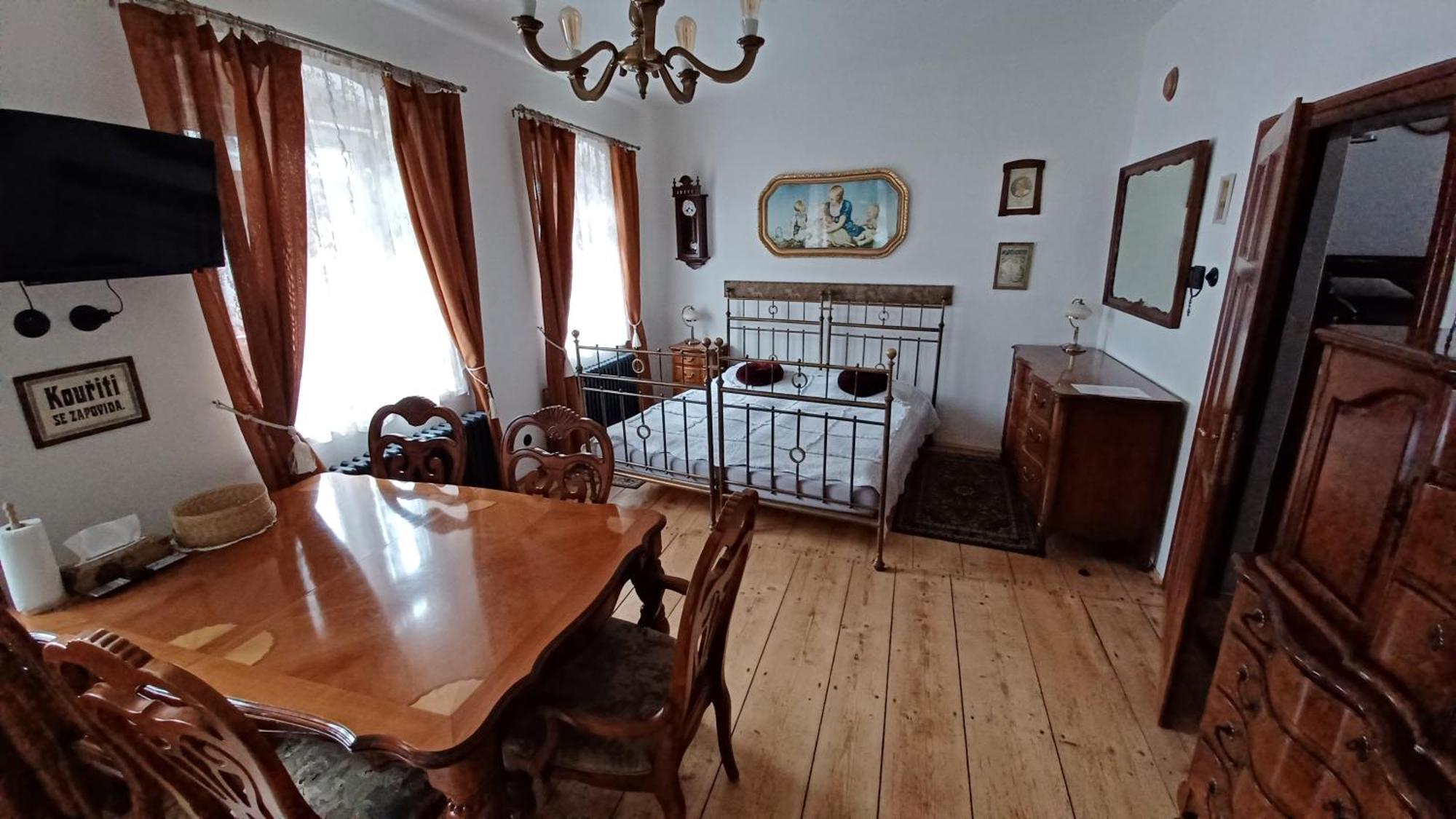 Zlata Leta - Apartmanovy Dum Яхимов Экстерьер фото
